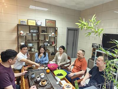 凝心聚力谋发展 精准服务促共赢 东莞市湖南武冈商会走访 东鸿高分子科技(广东)有限公司